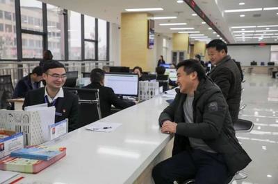 &ldquo;只進一扇門 最多跑一次&rdquo;勉縣新政務中心服務大廳投用